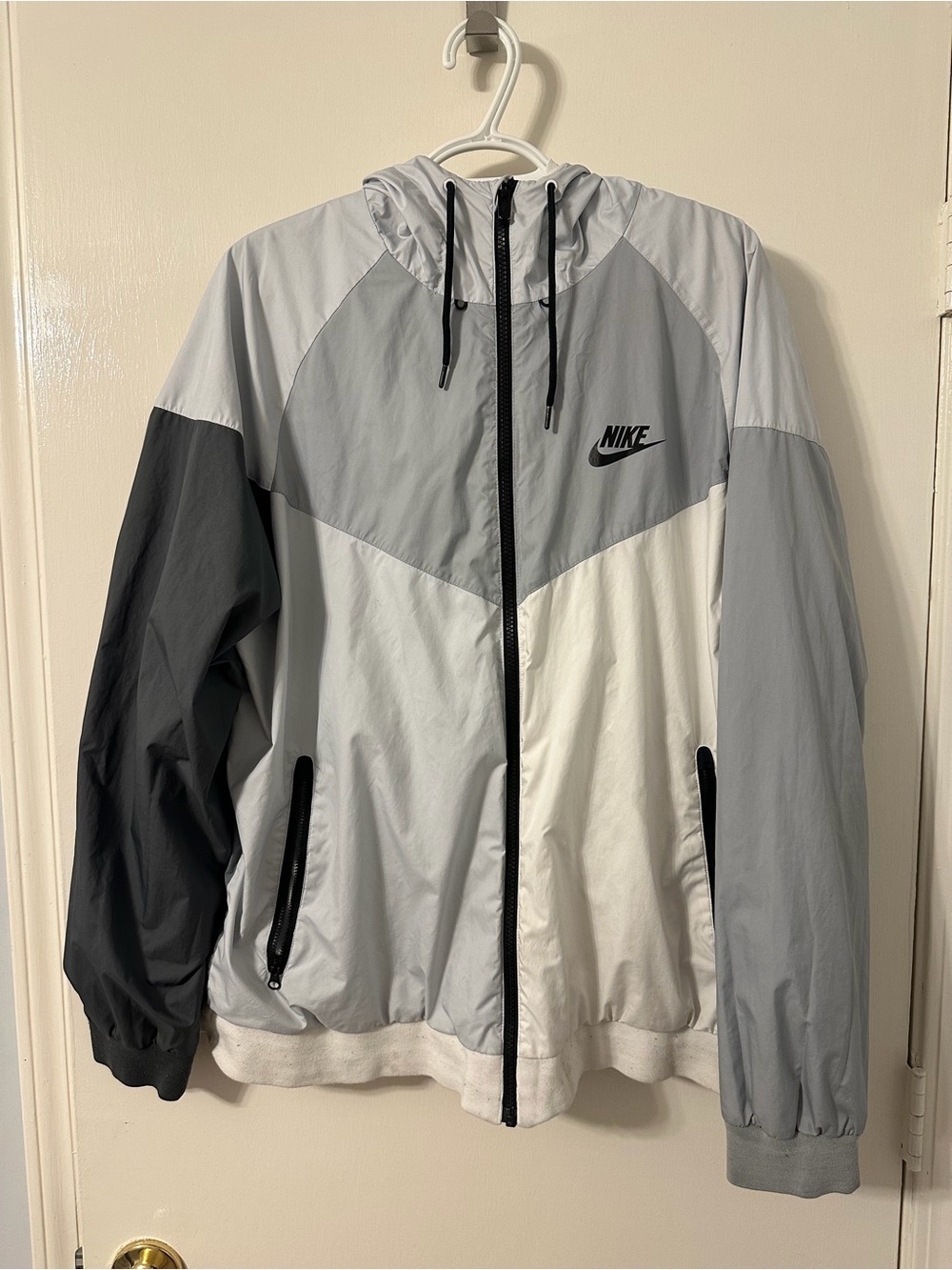 Nike Men’s Colorblock Hooded Windbreaker Jacket - Gray/White/Black